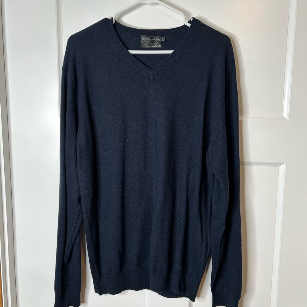 Elegant Navy V-Neck Sweater